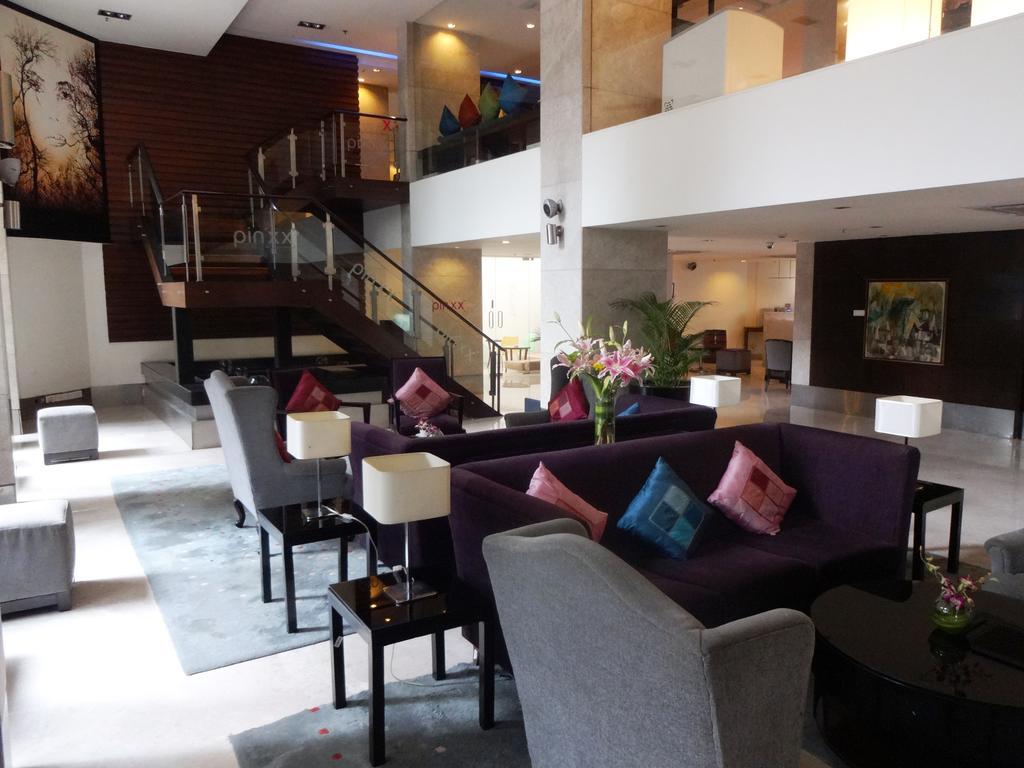 Royal Orchid Central Bangalore, Mg Road Buitenkant foto