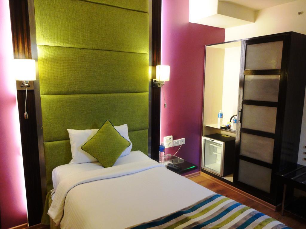 Royal Orchid Central Bangalore, Mg Road Kamer foto